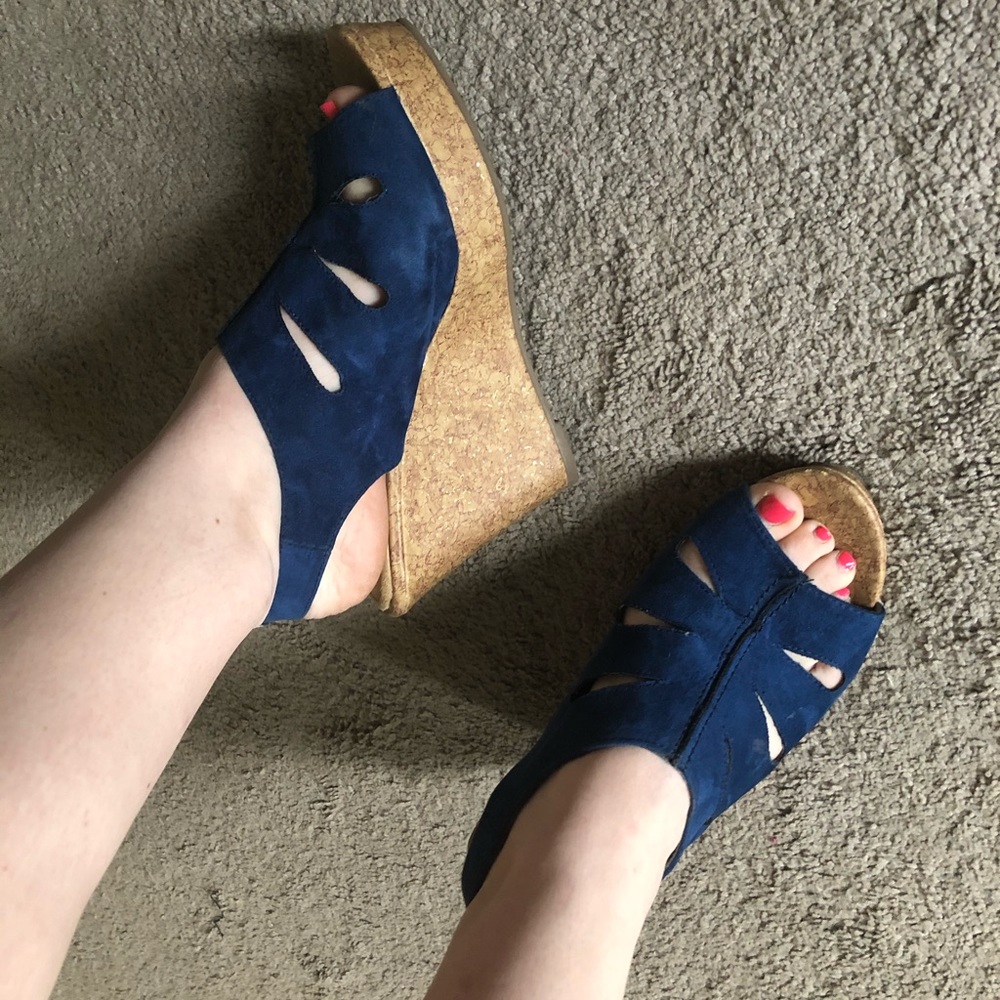 Peep toe wedges